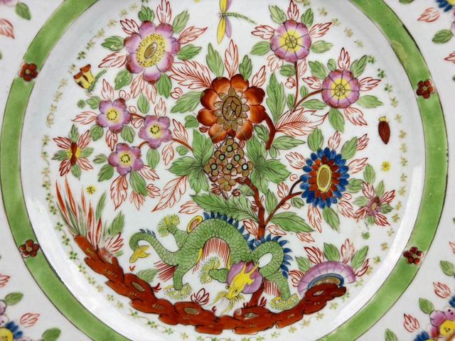 古玩陶瓷清晚期·粉彩龍紋八方盤拍賣，當前價格188元