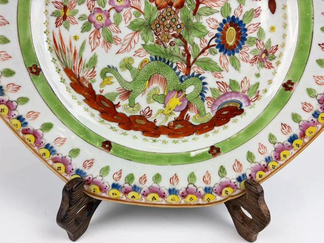 古玩陶瓷清晚期·粉彩龍紋八方盤拍賣，當前價格188元