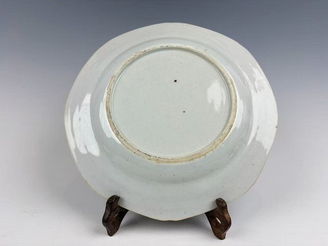 古玩陶瓷清晚期·粉彩龍紋八方盤拍賣，當前價格188元