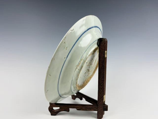 古玩陶瓷明晚期·青花鳳穿牡丹紋大盤真品鑒賞圖