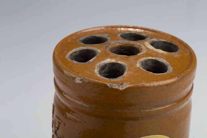 古玩陶瓷晚清民國·黃釉雕瓷花鳥紋香筒真品鑒賞圖