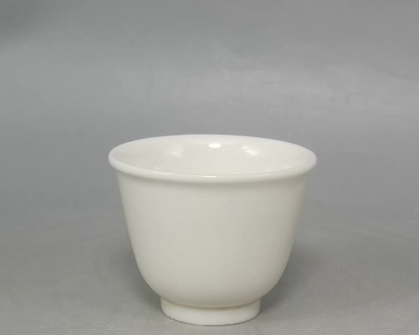 古玩陶瓷德化白瓷杯真品鑒賞圖