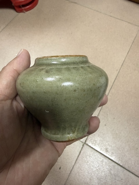 古玩陶瓷龍泉青瓷罐真品鑒賞圖