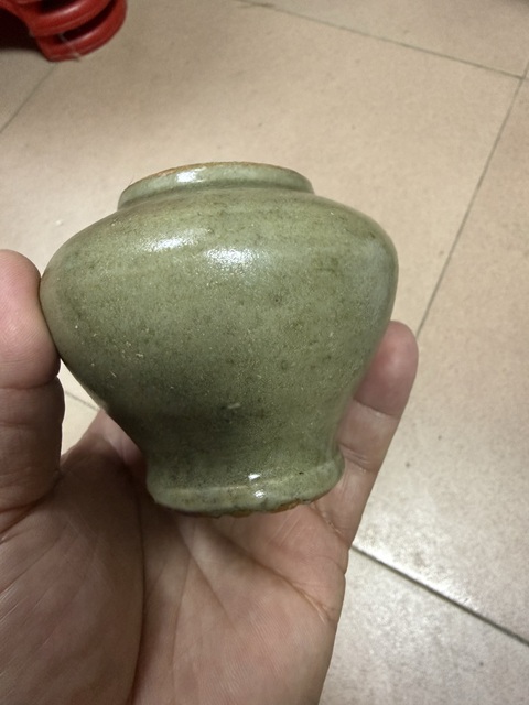 古玩陶瓷龍泉青瓷罐真品鑒賞圖