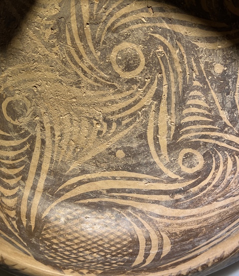 古玩陶瓷有補彩的馬家窯盤真品鑒賞圖