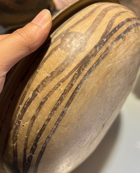 古玩陶瓷有補彩的馬家窯盤真品鑒賞圖