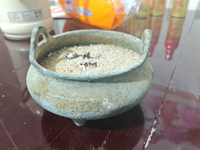 古玩銅器沖天耳爐真品鑒賞圖