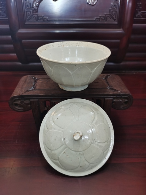 古玩陶瓷蓋碗真品鑒賞圖