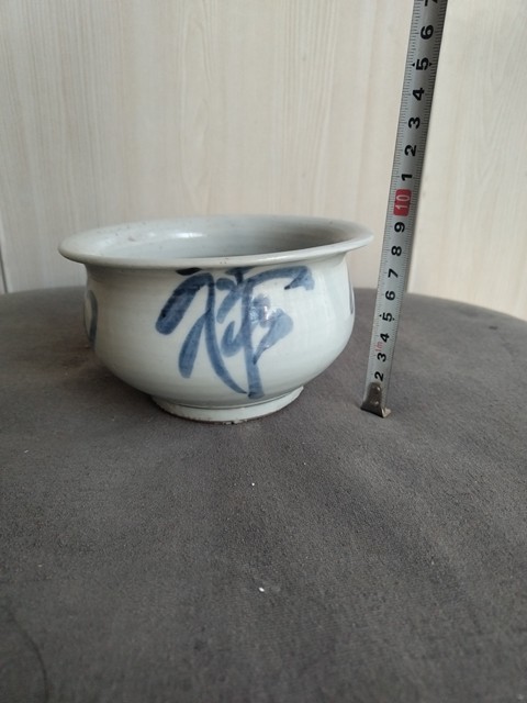 古玩陶瓷吉語紋青花圈足羅漢香爐真品鑒賞圖