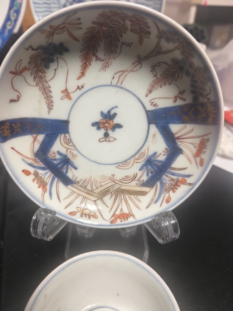 古玩陶瓷青花礬紅描金杯碟真品鑒賞圖