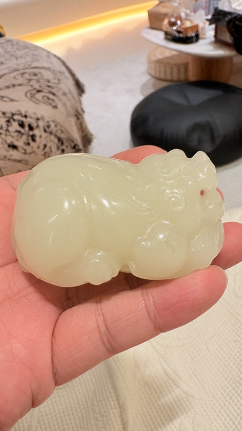 古玩玉器和田玉貔貅雕件真品鑒賞圖