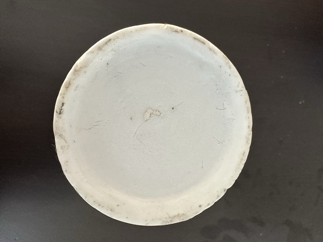 古玩陶瓷清代時期德化窯白釉雙獅頭筒瓶真品鑒賞圖