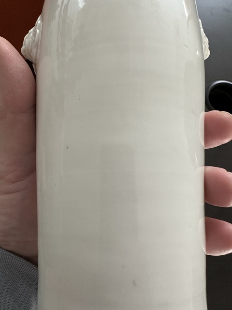 古玩陶瓷清代時期德化窯白釉雙獅頭筒瓶真品鑒賞圖