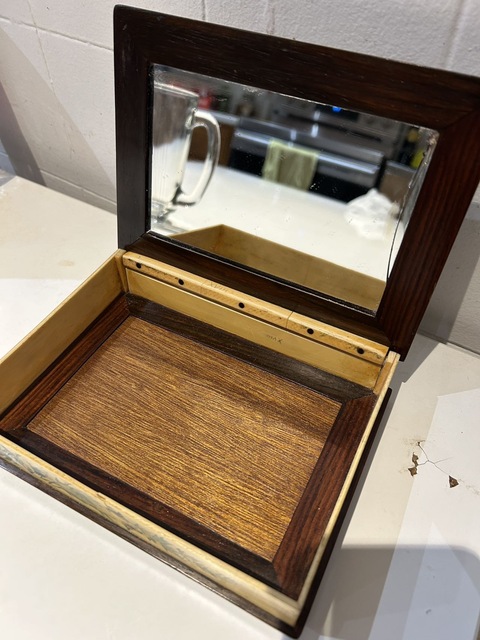 古玩雜項嵌繪人物花鳥紋梳妝盒真品鑒賞圖