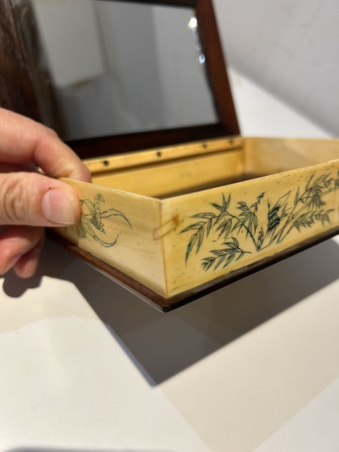 古玩雜項嵌繪人物花鳥紋梳妝盒真品鑒賞圖