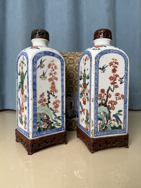 古玩陶瓷清康熙 青花五彩山水人物博古花鳥紋四方瓶一對拍賣，當前價格20000元