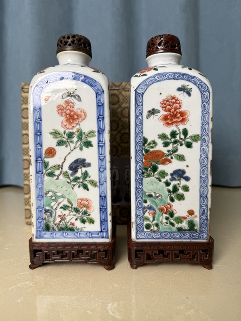 古玩陶瓷清康熙 青花五彩山水人物博古花鳥紋四方瓶一對拍賣，當前價格20000元