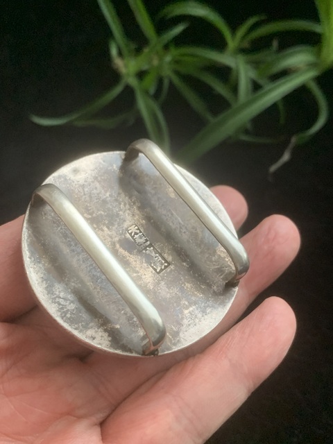 古玩玉器和田玉“獅子繡球”帶穿真品鑒賞圖