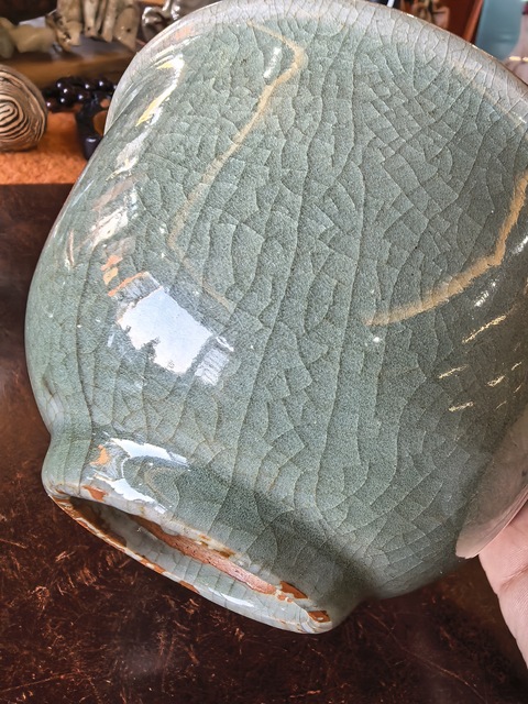 古玩陶瓷龍泉青瓷刻魚紋茶碗真品鑒賞圖