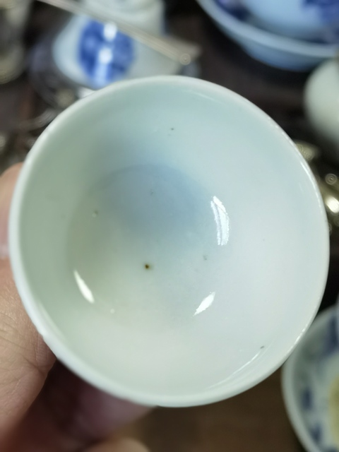 古玩陶瓷壽字吉語紋礬紅杯真品鑒賞圖