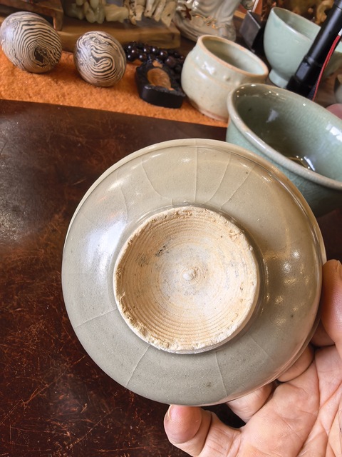 古玩陶瓷龍泉青瓷撇口碗真品鑒賞圖