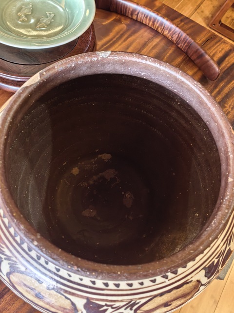 古玩陶瓷磁州窯系鶴壁窯白地褐彩花卉罐真品鑒賞圖