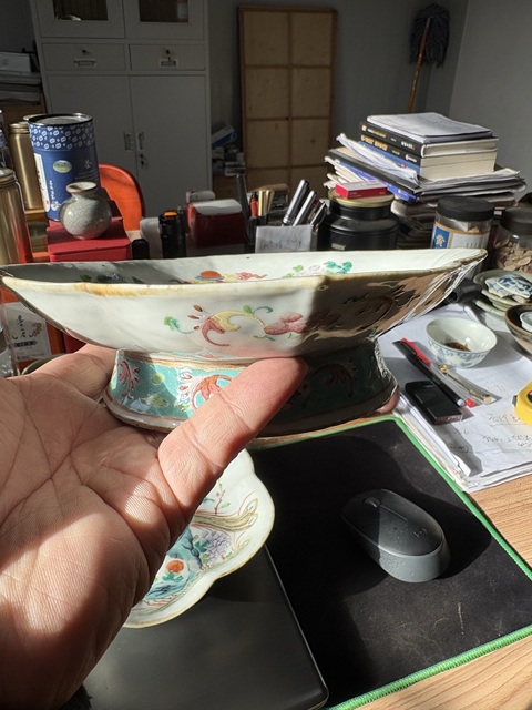 古玩陶瓷鳳凰牡丹紋粉彩花口盤真品鑒賞圖