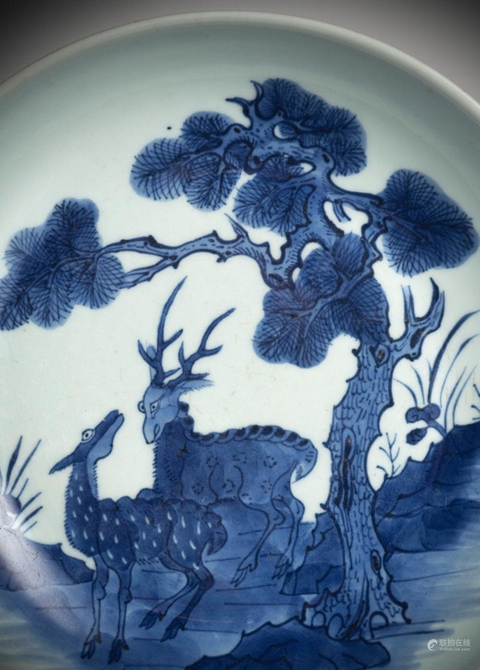古玩陶瓷松鹿紋青花盤真品鑒賞圖