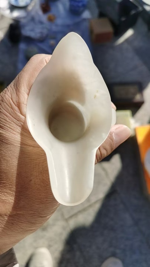 古玩玉器和田玉爵杯真品鑒賞圖