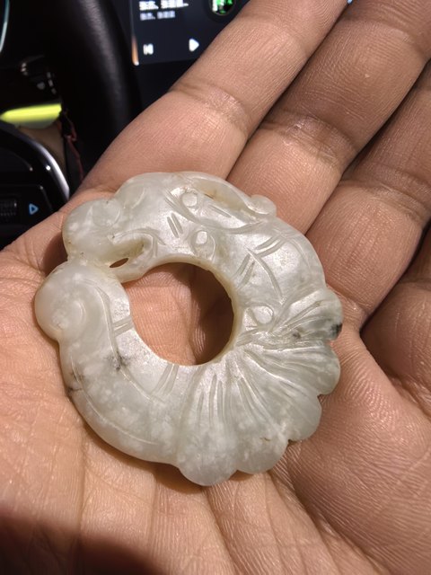 古玩玉器獨(dú)山玉雕“魚(yú)化龍佩”真品鑒賞圖