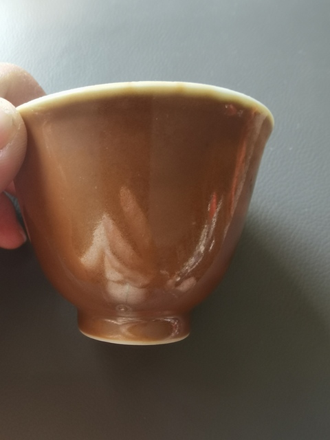 古玩陶瓷清晚期 紫金釉茶杯真品鑒賞圖