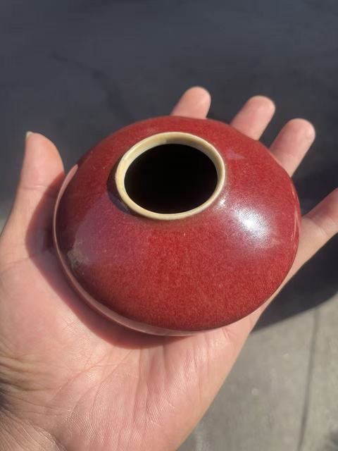 古玩陶瓷郎紅釉水盂真品鑒賞圖