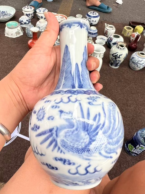 古玩陶瓷青花龍鳳紋膽瓶真品鑒賞圖