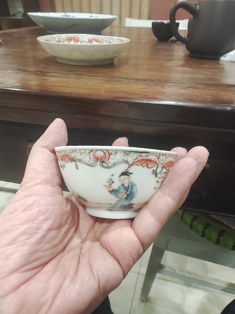 古玩陶瓷乾隆廣彩杯真品鑒賞圖