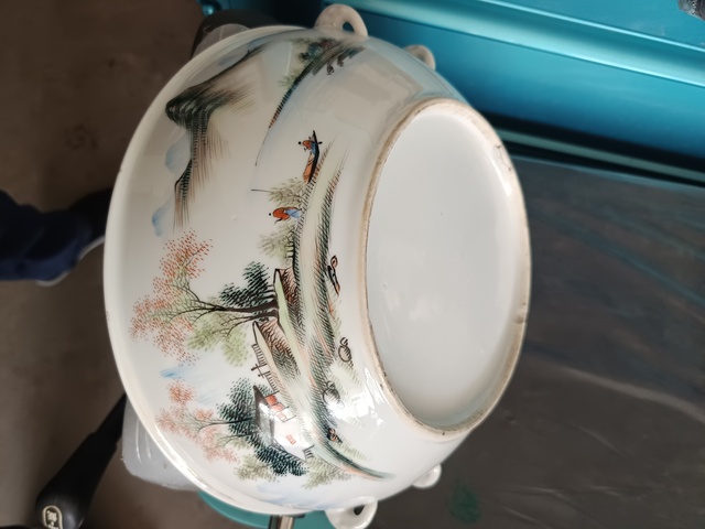 古玩陶瓷山水紋四系蓋盆拍賣，當(dāng)前價格150元