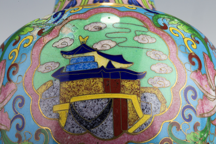 古玩銅器創(chuàng)匯·銅胎掐絲琺瑯風(fēng)景花卉紋瓶真品鑒賞圖