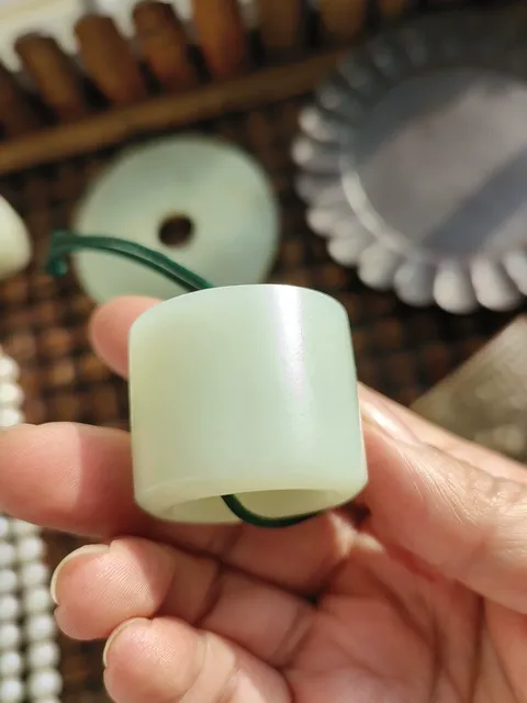 古玩玉器扳指真品鑒賞圖