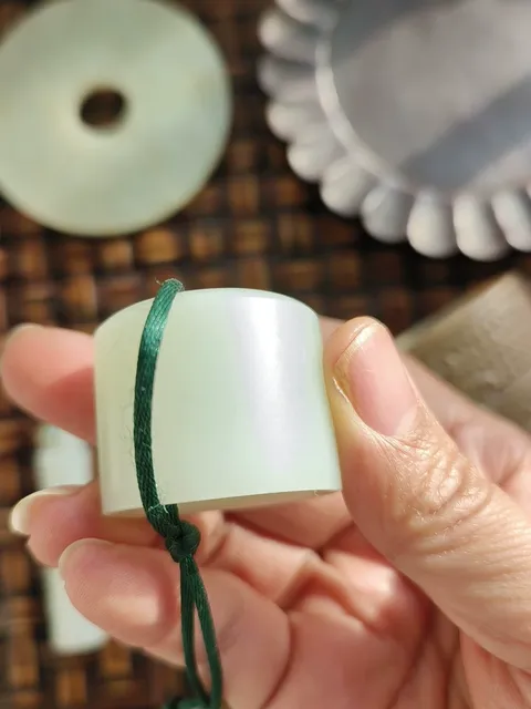 古玩玉器扳指真品鑒賞圖