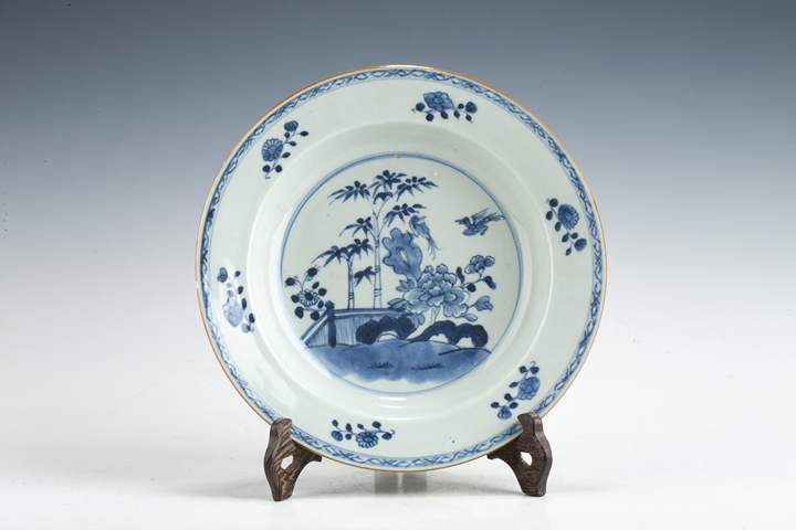 古玩陶瓷清中·青花竹石花鳥紋折沿盤真品鑒賞圖