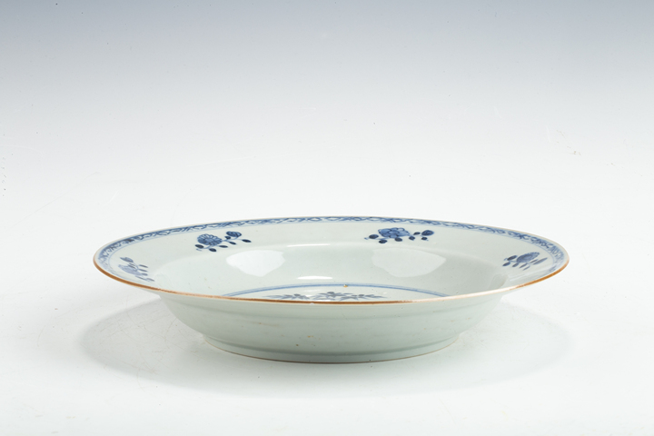 古玩陶瓷清中·青花竹石花鳥紋折沿盤真品鑒賞圖