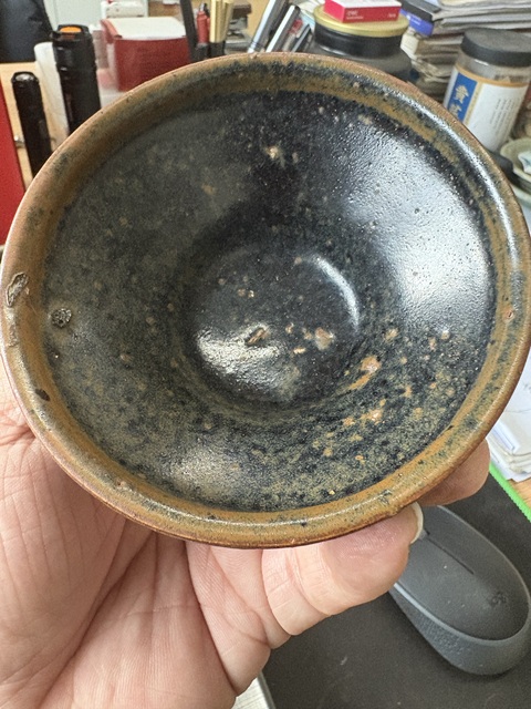 古玩陶瓷黑褐釉盞真品鑒賞圖