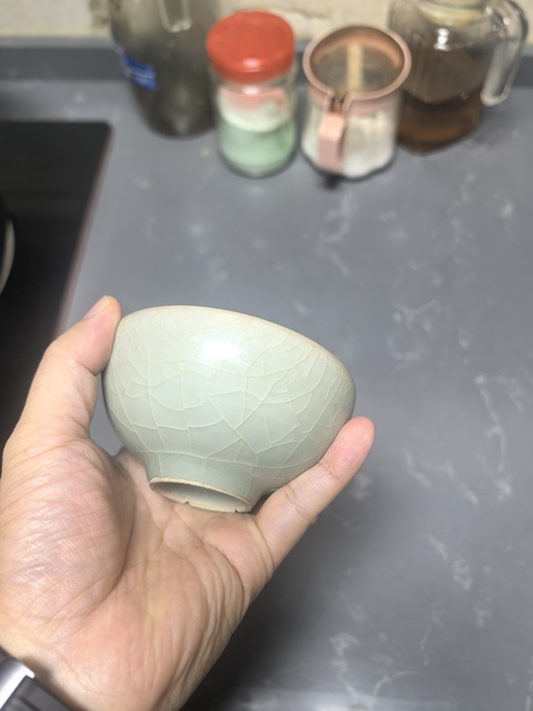 古玩陶瓷龍泉青瓷芒口盞真品鑒賞圖