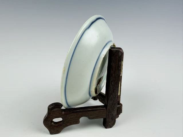 古玩陶瓷明萬歷·青花花鳥瑞果紋盤拍賣，當(dāng)前價(jià)格99元