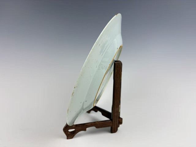 古玩陶瓷清乾隆·粉彩石榴花卉紋盤拍賣，當前價格99元