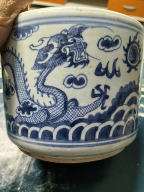 古玩陶瓷青花雙龍戲珠紋直筒爐真品鑒賞圖