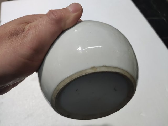 古玩陶瓷晚清白釉蓋罐真品鑒賞圖