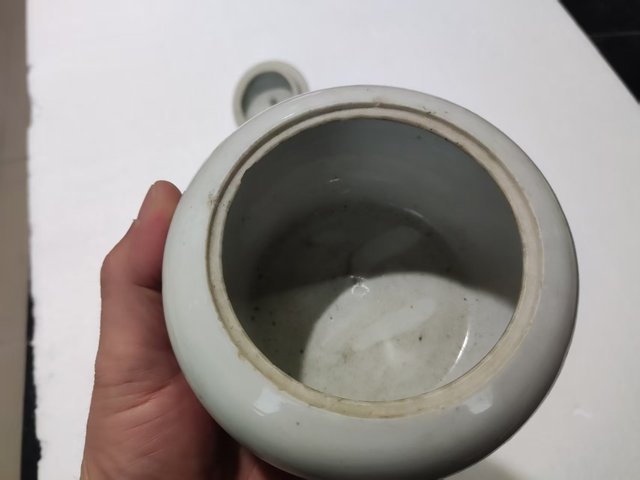 古玩陶瓷晚清白釉蓋罐真品鑒賞圖