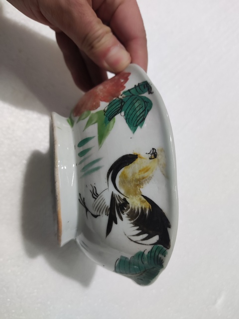 古玩陶瓷民國大雞八角貢碗拍賣，當前價格188元