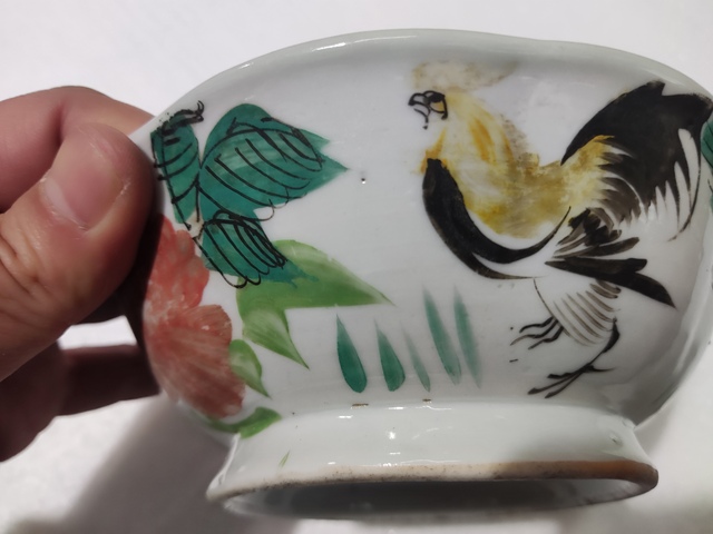 古玩陶瓷民國大雞八角貢碗拍賣，當前價格188元