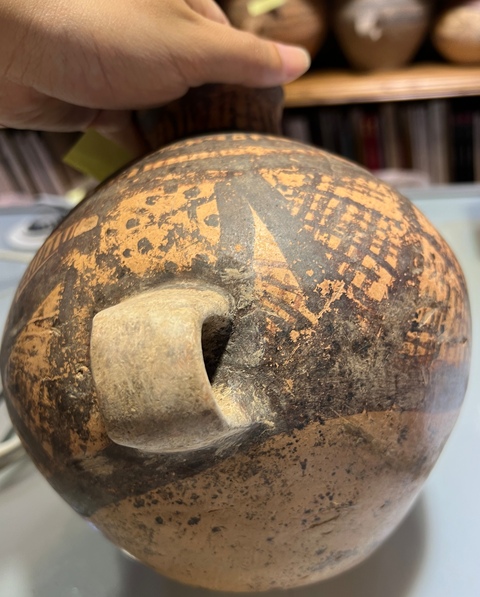 古玩陶瓷文化期彩繪陶罐真品鑒賞圖